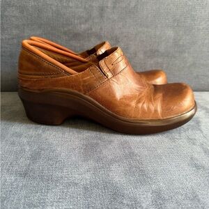 Ariat Womens Santa Cruz Comfort Non Slip Nurse Clogs Slip On 6.5 Brown Leather